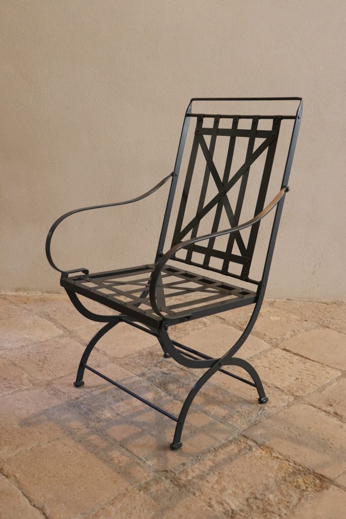 Wrought-iron garden armchair – HB7 Antique Collection.